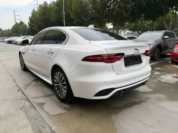 2020 Jaguar XE с пробегом 89 000 км