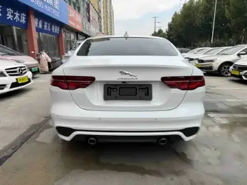 2020 Jaguar XE с пробегом 89 000 км