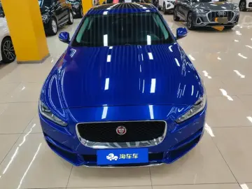 2019 Jaguar XE с пробегом 32 000 км