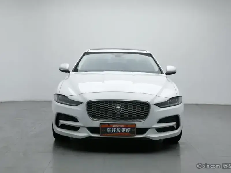 2020 Jaguar XE с пробегом 90 400 км