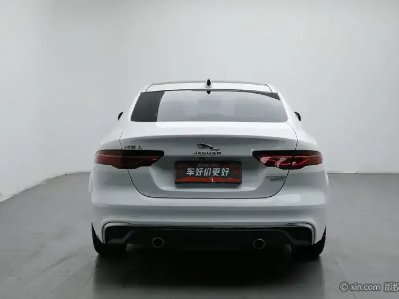 2020 Jaguar XE с пробегом 90 400 км
