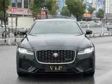 2023 Jaguar XF с пробегом 61 000 км