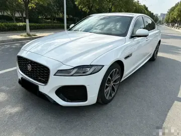 2022 Jaguar XF с пробегом 42 000 км
