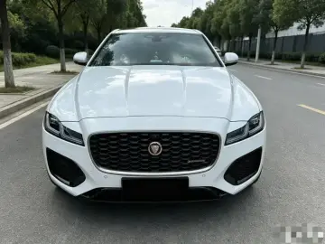 2022 Jaguar XF с пробегом 42 000 км