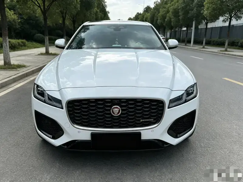 2022 Jaguar XF с пробегом 42 000 км