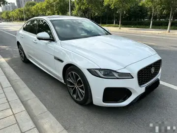 2022 Jaguar XF с пробегом 42 000 км