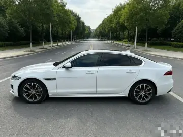 2022 Jaguar XF с пробегом 42 000 км
