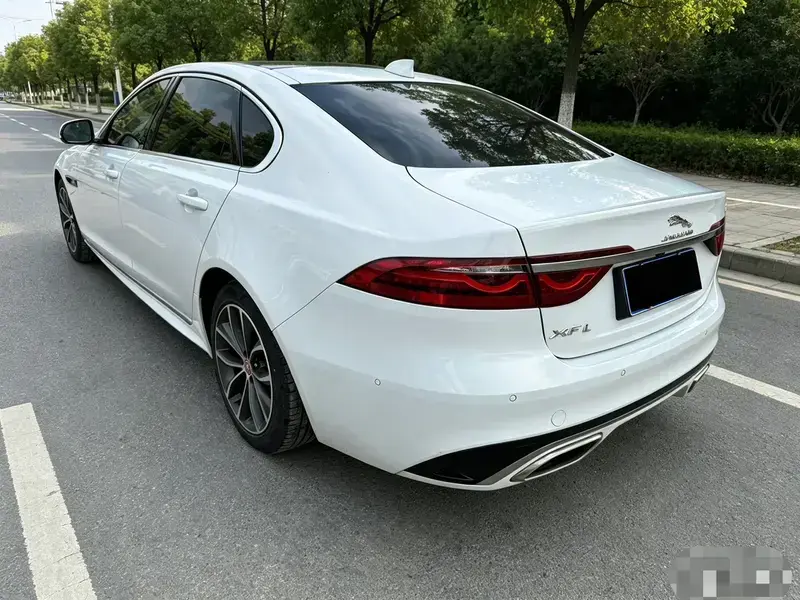 2022 Jaguar XF с пробегом 42 000 км