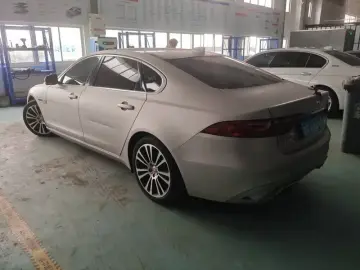 2022 Jaguar XF с пробегом 63 000 км