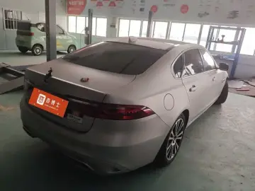 2022 Jaguar XF с пробегом 63 000 км