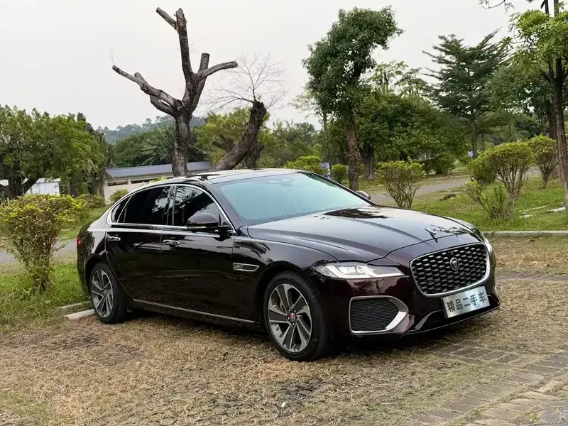 2021 Jaguar XF с пробегом 67 000 км