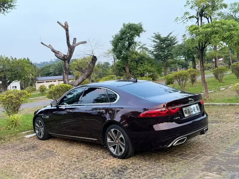 2021 Jaguar XF с пробегом 67 000 км