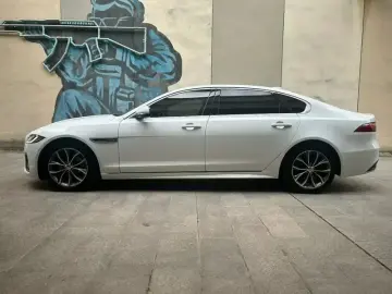 2021 Jaguar XF с пробегом 75 000 км