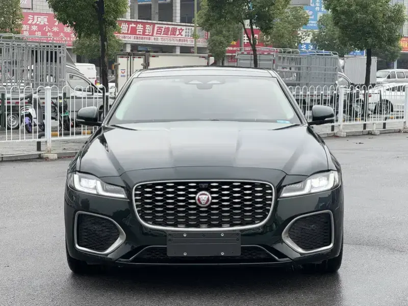 2023 Jaguar XF с пробегом 44 000 км