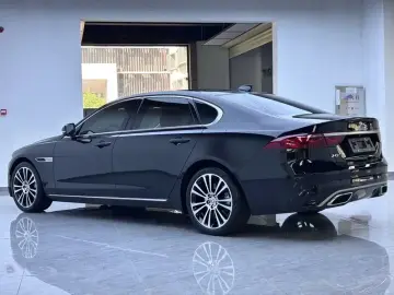 2024 Jaguar XF с пробегом 17 000 км