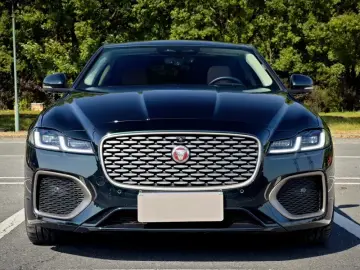2024 Jaguar XF с пробегом 40 000 км
