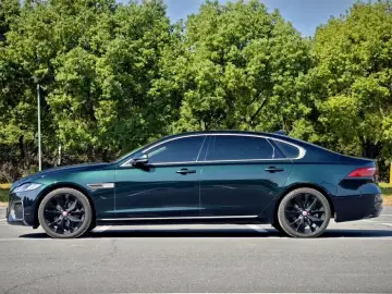 2024 Jaguar XF с пробегом 40 000 км