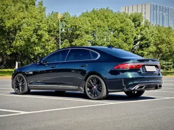 2024 Jaguar XF с пробегом 40 000 км