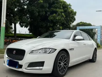 2020 Jaguar XF с пробегом 83 000 км