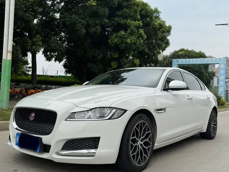 2020 Jaguar XF с пробегом 83 000 км