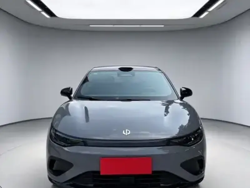 2026 Leapmotor B05 (Lafa 5) с пробегом 9 000 км