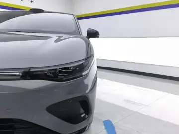 2026 Leapmotor B05 (Lafa 5) с пробегом 26 000 км