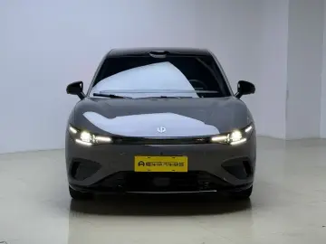 2026 Leapmotor B05 (Lafa 5) с пробегом 8 400 км
