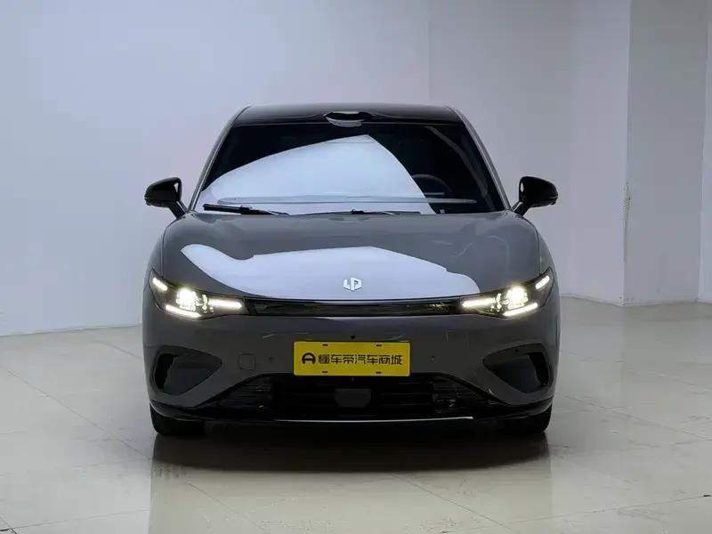 2026 Leapmotor B05 (Lafa 5) с пробегом 8 400 км