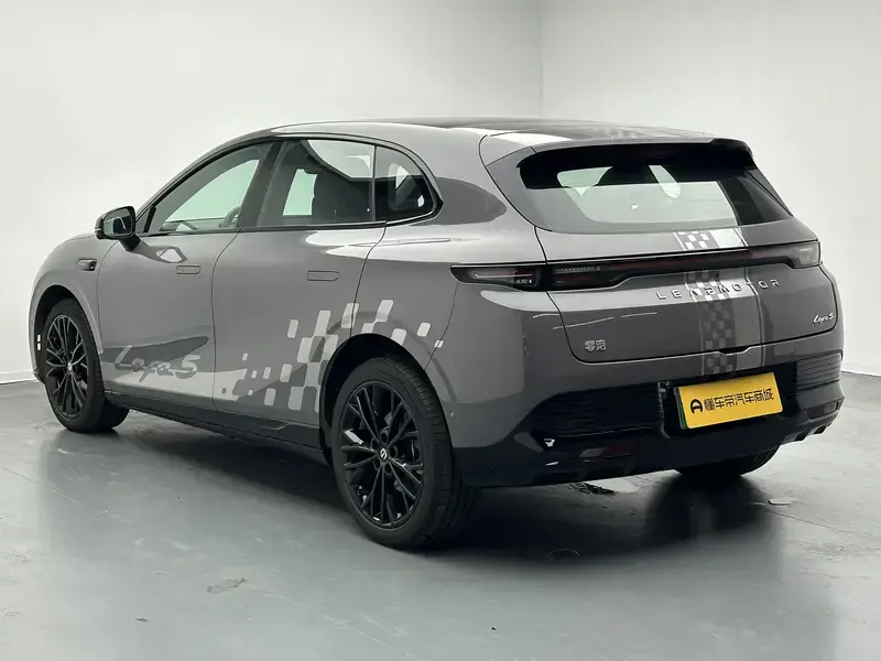 2026 Leapmotor B05 (Lafa 5) с пробегом 13 000 км
