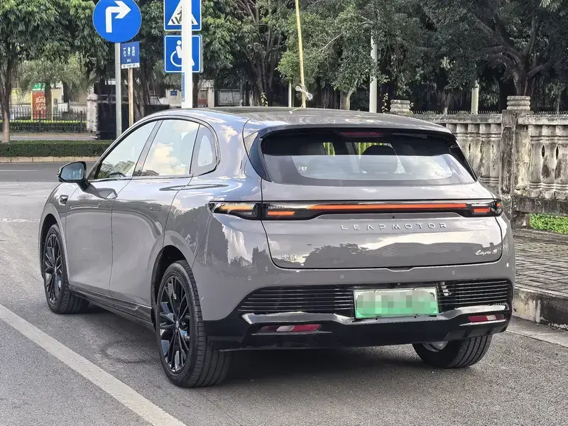 2026 Leapmotor B05 (Lafa 5) с пробегом 8 000 км