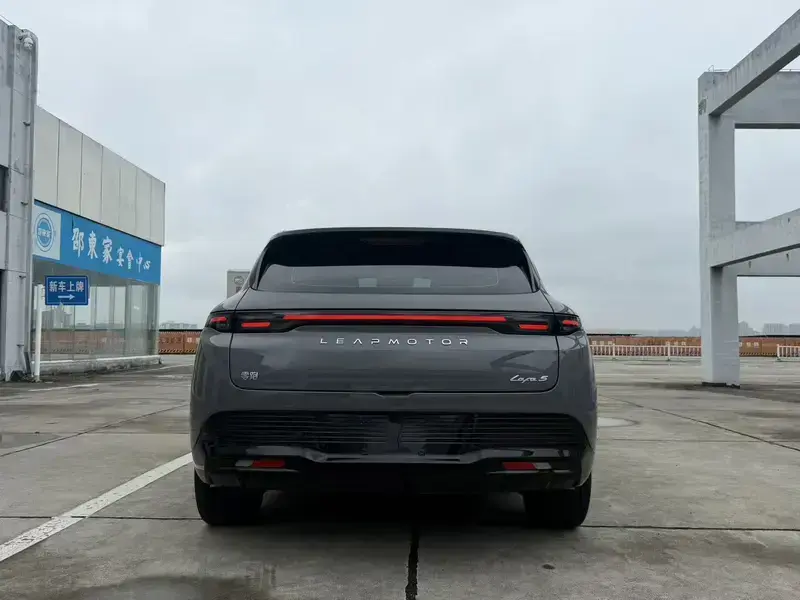2026 Leapmotor B05 (Lafa 5) с пробегом 13 000 км