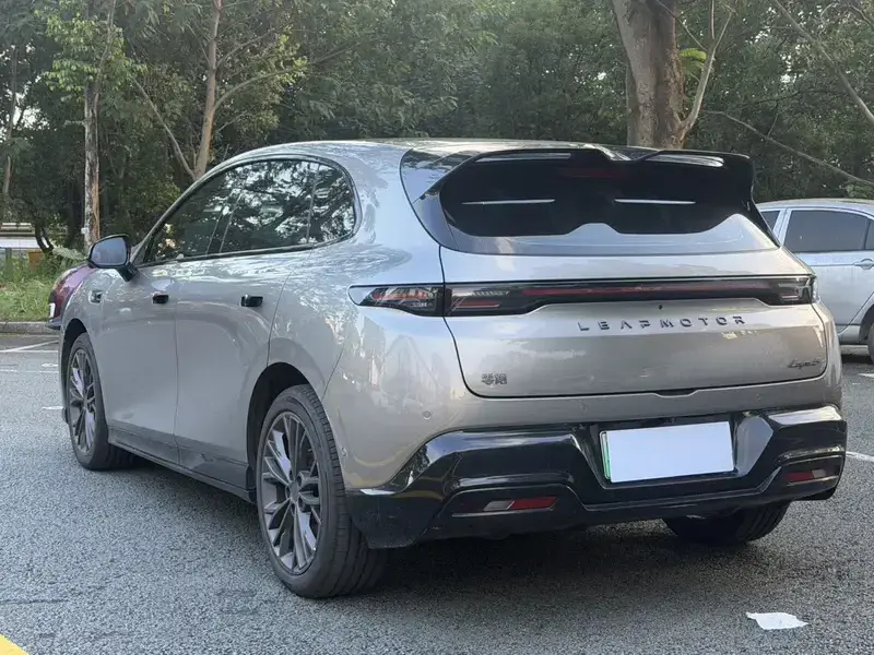 2026 Leapmotor B05 (Lafa 5) с пробегом 1 000 км