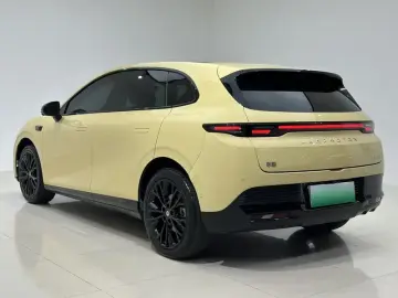 2026 Leapmotor B05 (Lafa 5) с пробегом 15 800 км