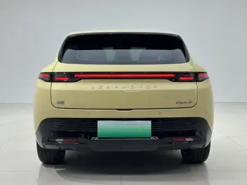 2026 Leapmotor B05 (Lafa 5) с пробегом 15 800 км