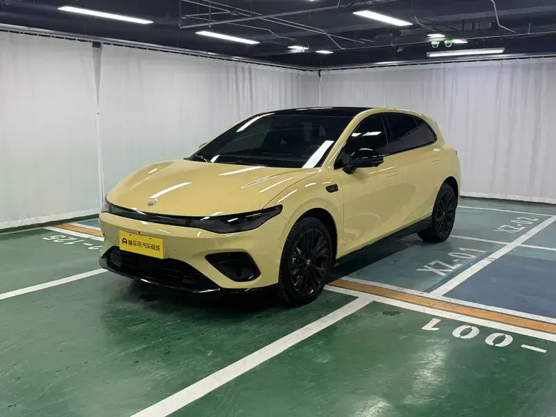 2026 Leapmotor B05 (Lafa 5) с пробегом 1 600 км
