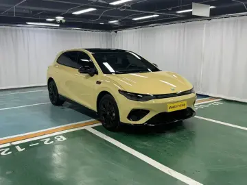 2026 Leapmotor B05 (Lafa 5) с пробегом 1 600 км