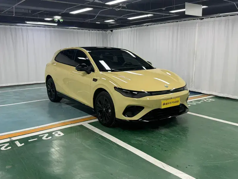 2026 Leapmotor B05 (Lafa 5) с пробегом 1 600 км