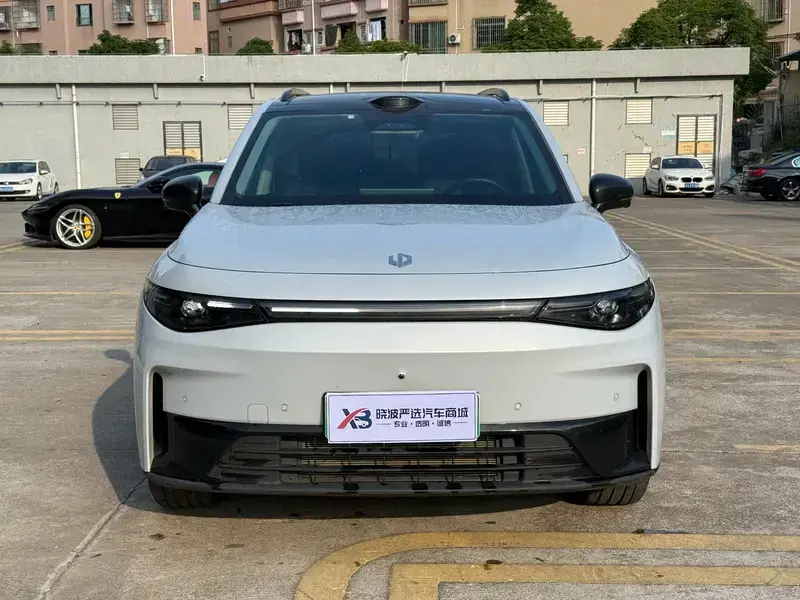 2026 Leapmotor C16 с пробегом 12 000 км