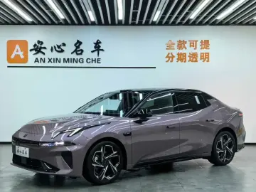 Lynk & Co 07