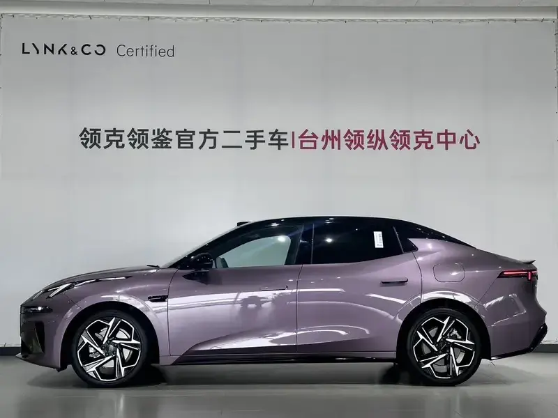 2026 Lynk & Co 07 с пробегом 18 000 км