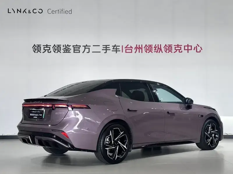 2026 Lynk & Co 07 с пробегом 18 000 км