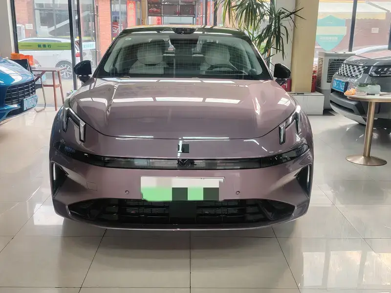 2026 Lynk & Co 07 с пробегом 200 км