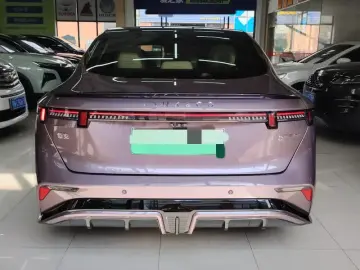 2026 Lynk & Co 07 с пробегом 200 км