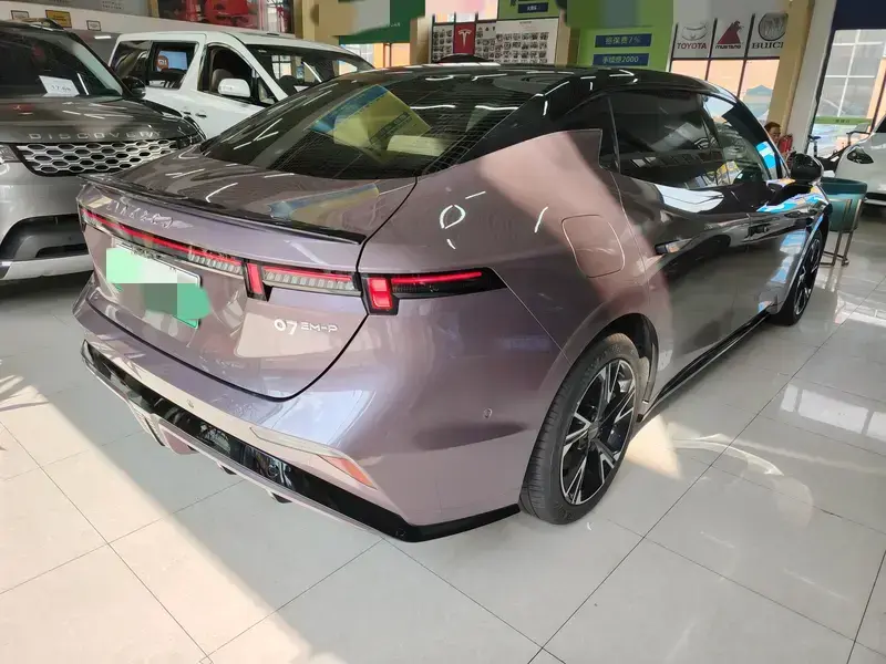 2026 Lynk & Co 07 с пробегом 200 км