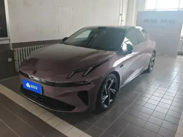 Lynk & Co 07