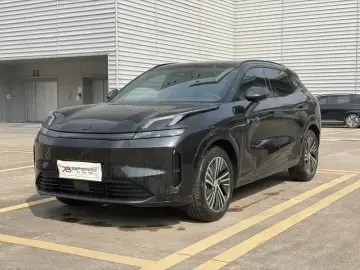Lynk & Co 08