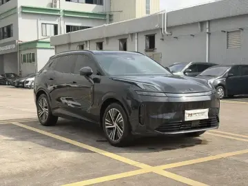 2023 Lynk & Co 08 с пробегом 35 500 км