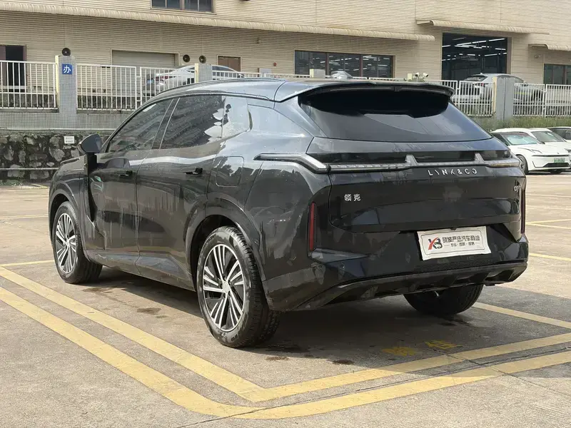 2023 Lynk & Co 08 с пробегом 35 500 км