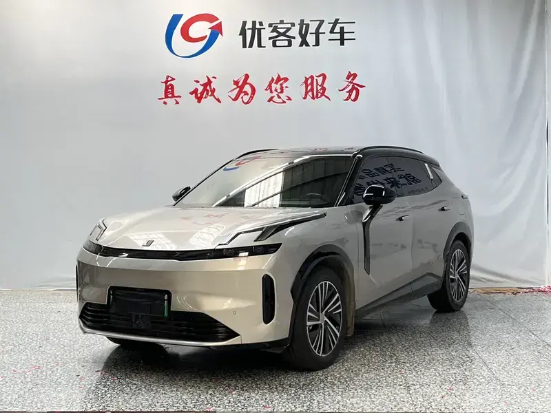2023 Lynk & Co 08 с пробегом 77 000 км