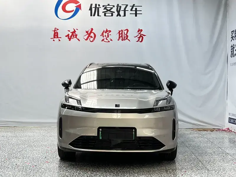 2023 Lynk & Co 08 с пробегом 77 000 км